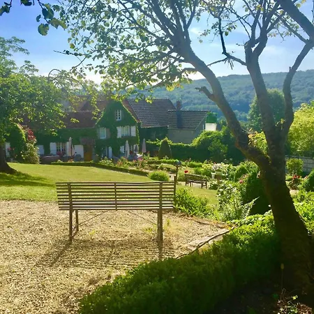 Artist Ernest Renoux's Atelier, Romantic Retreat Holiday home